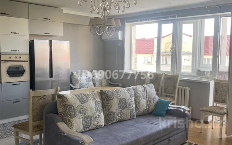 3-бөлмелі пәтер, 80 м², 5/5 қабат ай сайын, мкр Думан-2 19, бағасы: 300 000 〒 в Алматы, Медеуский р-н — фото 2