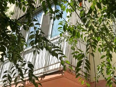 3-бөлмелі пәтер · 58 м² · 2/5 қабат, Сатпаева 5 — Возле бани Тумар. Рядом магазины, базарчик гидрокомплекс, аптеки и.т., бағасы: 15.8 млн ₸ в Таразе