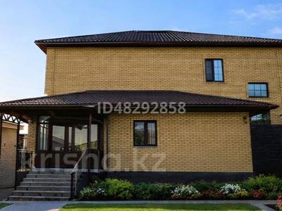 Жеке үй · 13 бөлме · 400 м² · 12 сот., мкр 12, 12 В,Г — М.Дулатова, бағасы: 240 млн ₸ в Актобе