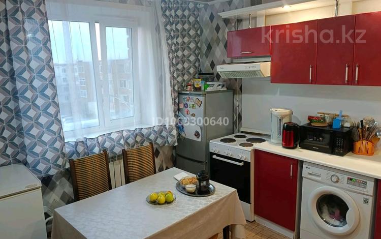 3-бөлмелі пәтер · 90.9 м² · 4/4 қабат, Камзина — В районе колледжа Жаяу Мусы, бағасы: 18 млн ₸ в Аксу — фото 2