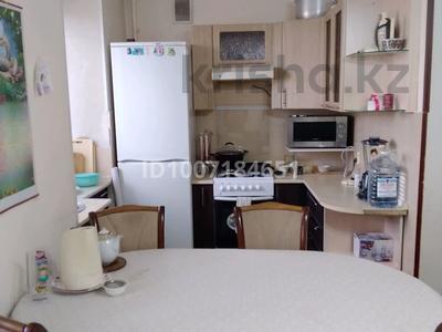 2-бөлмелі пәтер · 45 м² · 4/5 қабат, мкр Михайловка , К.Аманжолова 23 — ул. К. Аманжолова, бағасы: 27 млн ₸ в Караганде, Казыбек би р-н