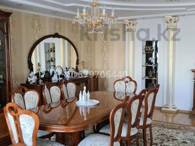 4-комнатная квартира · 185 м² · 6/10 этаж, Максим горького 41/1 за ~ 86 млн 〒 в Павлодаре