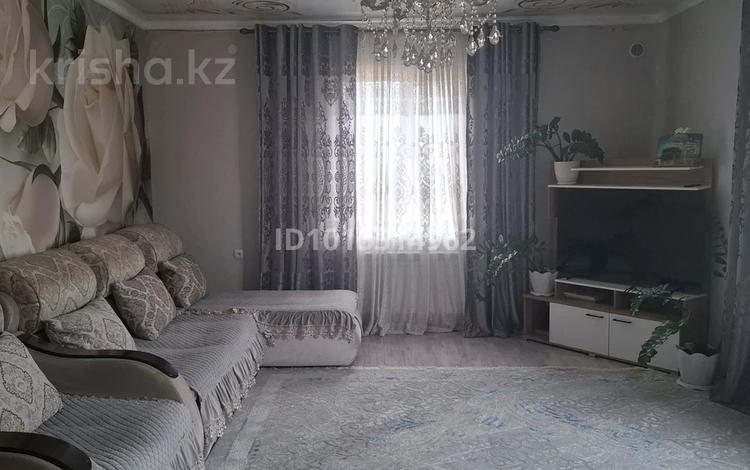 Отдельный дом · 4 комнаты · 130 м² · 10 сот., Молдагуловой 35 за 35 млн ₸ в Талдыкоргане, село Ынтымак — фото 2
