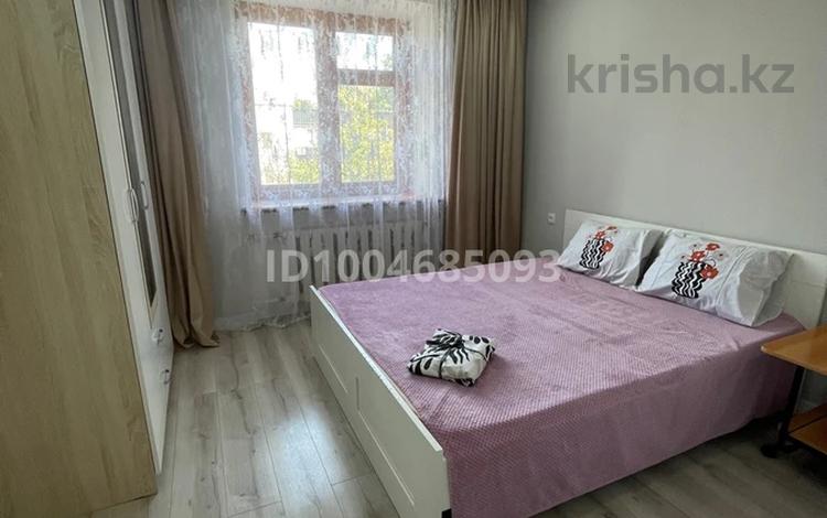 2-комнатная квартира · 64 м² · 3/5 этаж, Абая 1 за 2 500 〒 в Уральске, мкр Школьник — фото 8