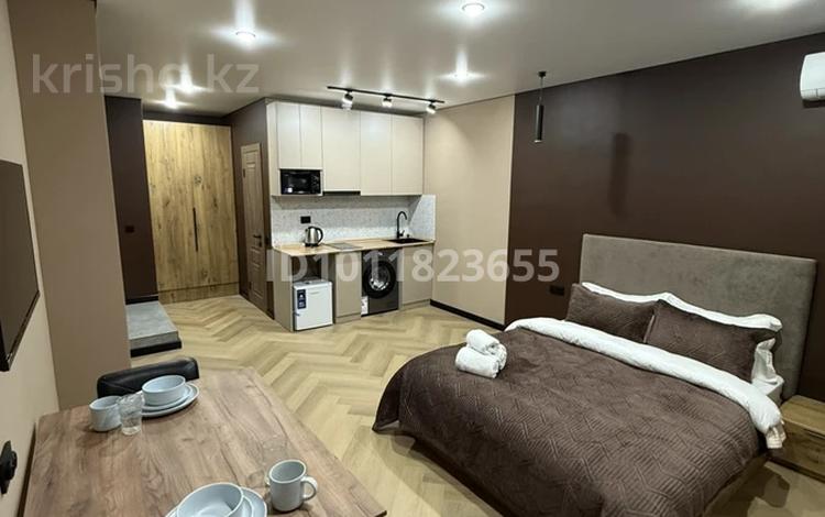 1-бөлмелі пәтер · 30 м² · 13/19 қабат, Брусиловского 159 — Кулымбетова-Прокофьева, бағасы: 15 000 ₸ в Алматы, Алмалинский р-н — фото 2