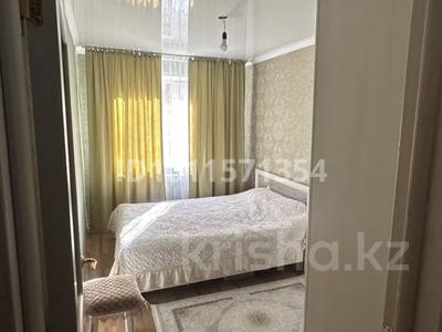 3-комнатная квартира · 64 м² · 1/5 этаж, Республика 8 за 200 000 〒 в Караганде, Казыбек би р-н