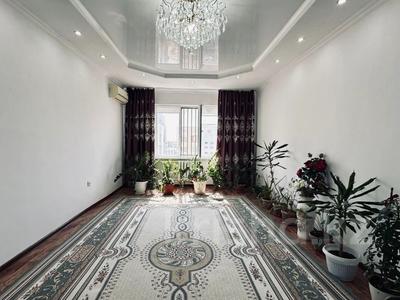 3-комнатная квартира · 84 м² · 9/9 этаж, мкр. Алмагуль, Алмагуль 8 за 22 млн ₸ в Атырау