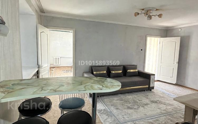 3-комнатная квартира · 67 м² · 5/5 этаж, Абая за 230 000 ₸ в Семее — фото 3