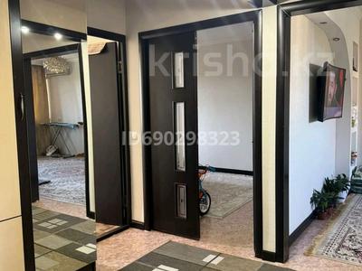 4-комнатная квартира · 75.2 м² · 5/5 этаж, Мкр. Акбулак 20 за 20 млн ₸ в Таразе