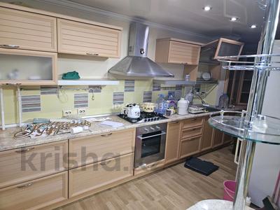 4-комнатная квартира · 80 м² · 3/6 этаж, Старый город, Ломоносова 11 — Байганина за 26.5 млн ₸ в Актобе