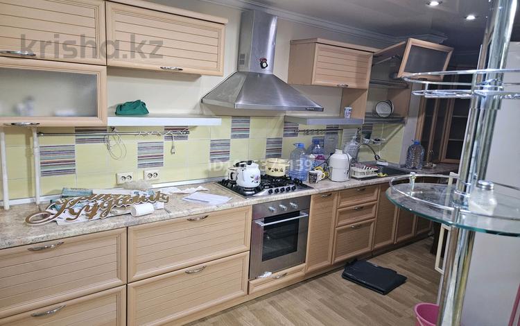4-комнатная квартира · 80 м² · 3/6 этаж, Старый город, Ломоносова 11 — Байганина за 26.5 млн ₸ в Актобе — фото 2