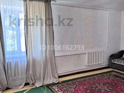 Отдельный дом · 5 комнат · 120 м², Сыпатаева 108 — Центр за 350 000 〒 в Жаркенте