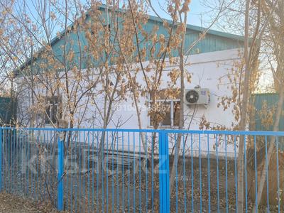 Отдельный дом · 3 комнаты · 150 м², Ерназар жүнісұлы 25 — Үйдің қасында бір қораның за 150 000 〒 в 