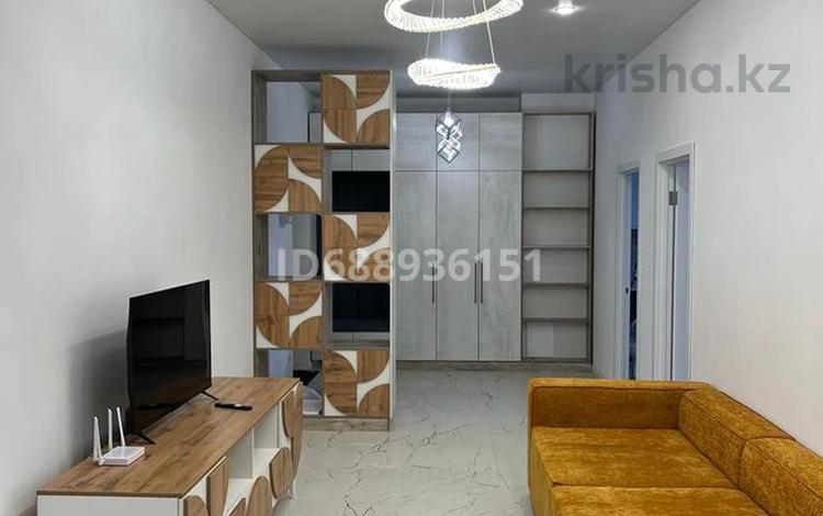 3-комнатная квартира, 81 м², 5/6 этаж помесячно, Ермекова 102 — Рядом 10-ая школа за 350 000 〒 в Караганде, Казыбек би р-н — фото 2