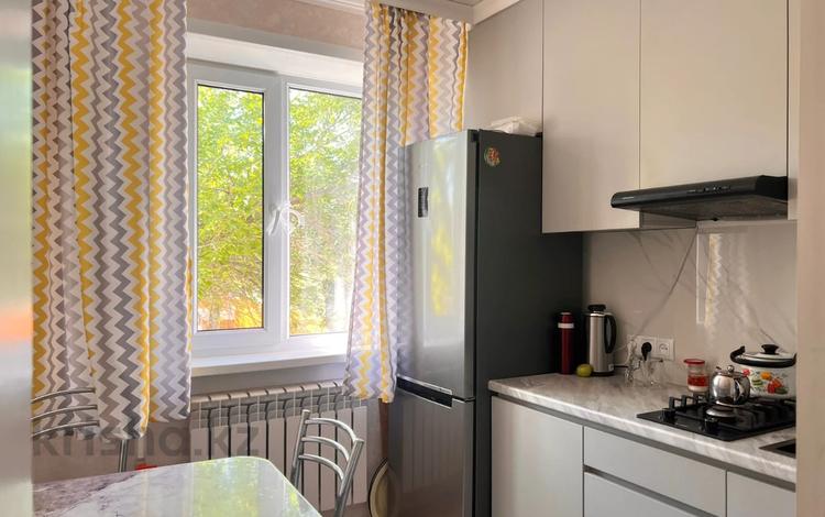 2-бөлмелі пәтер · 45 м² · 3/5 қабат, мкр Юго-Восток, Республики 28, бағасы: 18.5 млн ₸ в Караганде, Казыбек би р-н — фото 8