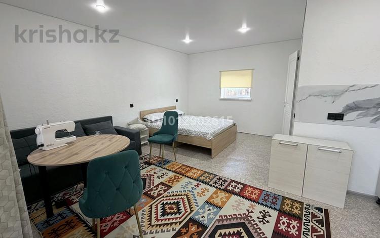 Жеке үй · 1 бөлме · 25 м², Казахстанская 5, бағасы: 20 000 ₸ в Бурабае — фото 2