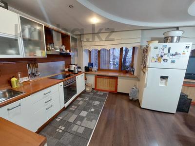 4-комнатная квартира · 110 м² · 3/5 этаж, Н.Абдирова 51 за 36 млн ₸ в Караганде, Казыбек би р-н