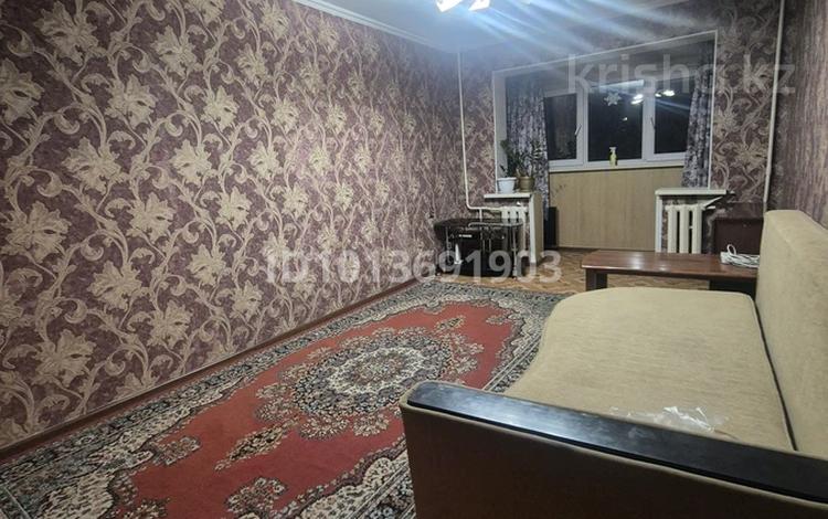 2-бөлмелі пәтер · 45 м² · 3/4 қабат, мкр №10 15, бағасы: 300 000 ₸ в Алматы, Ауэзовский р-н — фото 2