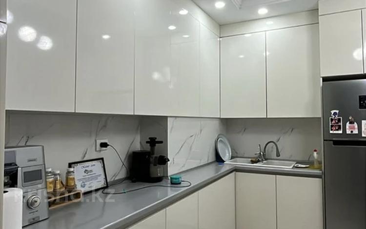 3-комнатная квартира · 125 м² · 5/5 этаж, 16-й мкр 86 за 32.5 млн ₸ в Актау — фото 2