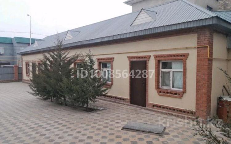 Отдельный дом · 1 комната · 30 м², Амангельды Иманов 74 — Муратпаева за 60 000 ₸ в  — фото 2