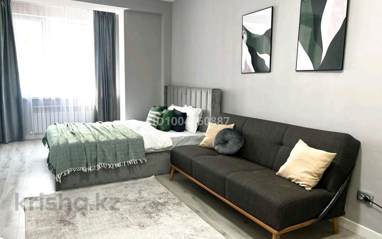 1-бөлмелі пәтер · 33 м² · 6/10 қабат, Карасай батыра 326 — Карасай батыра, бағасы: 260 000 ₸ в Алматы, Алмалинский р-н — фото 2