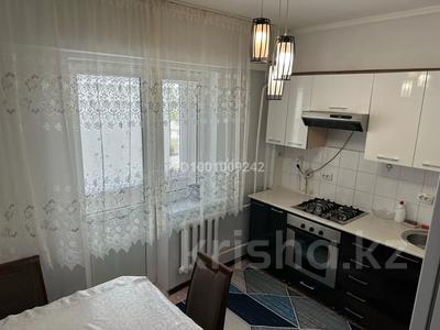 3-бөлмелі пәтер · 90 м² · 4/5 қабат · ай сайын, Акбастау 116, бағасы: 250 000 〒 в Талдыкоргане, Каратал