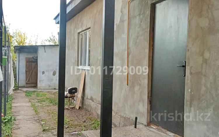 Отдельный дом · 3 комнаты · 73 м² · 6 сот., Щурихина — 25 школа за 35 млн 〒 в Уральске — фото 2