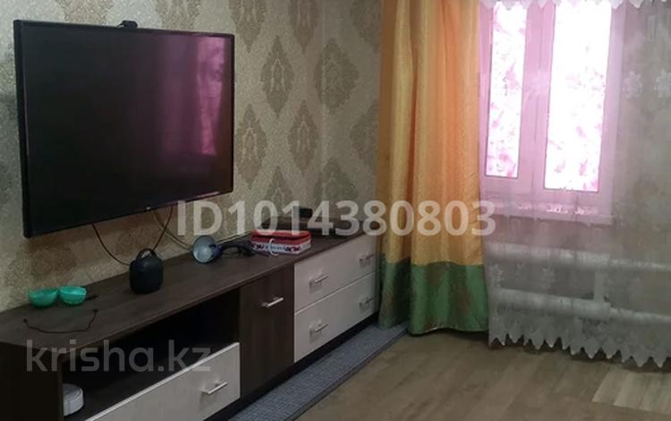 Жеке үй · 3 бөлме · 72 м² · 2.2 жүзд., Макаренко 23 А — 17 загородняя, бағасы: 9 млн ₸ в Семее — фото 2