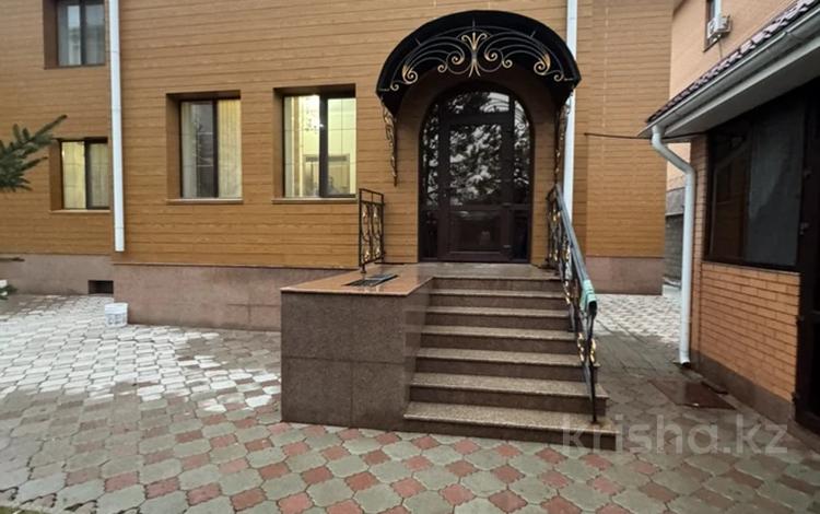Жеке үй · 5 бөлме · 450 м² · 10 жүзд., Комсомольский ш/а., бағасы: 4 млн ₸ в Астане, Есильский р-н — фото 2