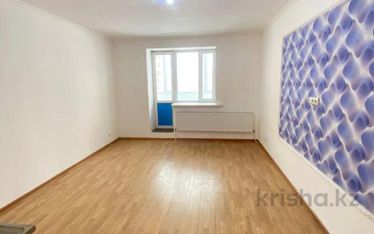 1-комнатная квартира · 30 м² · 1/5 этаж, Республики 1/1Б — Акимат, 1 поликлиника за 8.5 млн 〒 в Косшы — фото 2