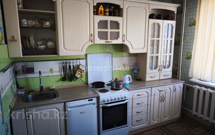 2-бөлмелі пәтер · 54 м² · 6/10 қабат, Гүлдер 2 ш/а., Таттимбета 10, бағасы: 220 000 ₸ в Караганде, Казыбек би р-н — фото 2