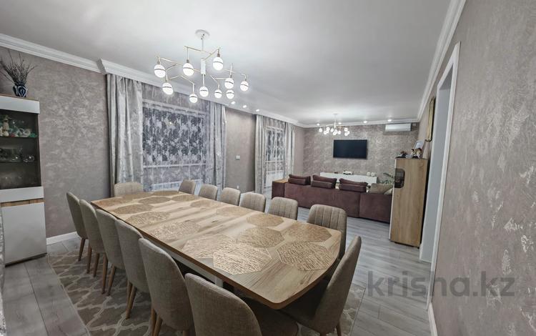 Отдельный дом · 3 комнаты · 135 м² · 8 сот., Куаныш 2 за 46 млн ₸ в Актобе — фото 2
