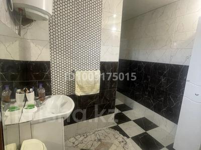 Жеке үй · 5 бөлме · 250 м² · 10 сот., Наурыз 22 — Поселок Қоянды ул наурыз 22 за мечетью сразу 2 рая улица рядом спорт школа и баня Ансар, бағасы: 30 млн 〒 в Кояндах