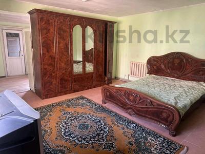 Отдельный дом · 1 комната · 40 м², Матросова 111 за 120 000 ₸ в Талгаре