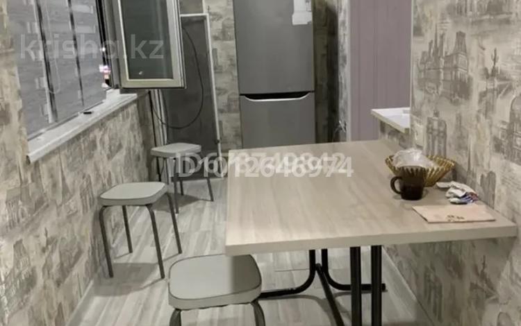 2-комнатная квартира · 56 м² · 5/5 этаж, 27-й мкр, 27-ш/а. — Актау сити дал касында үй оте таза адам коп тұрмаған өзіміз өзенде тұрамыз за 13 млн ₸ — фото 2