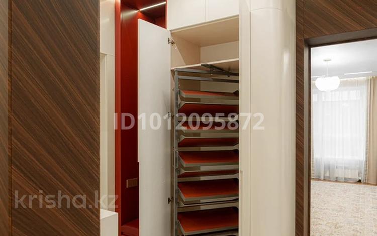 4-комнатная квартира · 120 м² · 7/12 этаж, Райымбека 162/3 за 181 млн ₸ в Алматы, Алмалинский р-н — фото 2