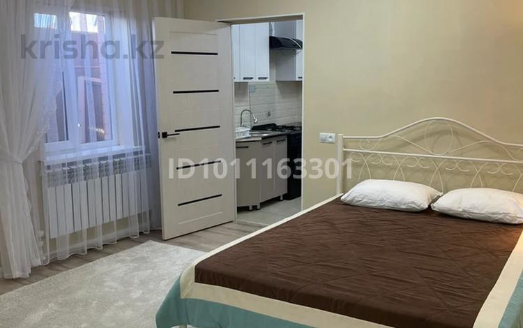 Жеке үй · 1 бөлме · 70 м² · 2 жүзд., Самал ш/а., Пыштанай батыр, бағасы: 160 000 ₸ в Атырау, мкр Самал — фото 2