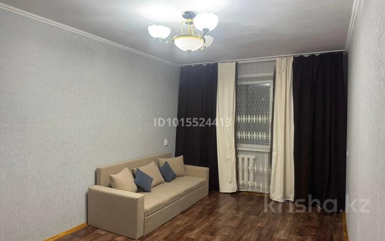 2-бөлмелі пәтер · 42 м² · 2/5 қабат, Юго-Восток ш/а., Республика 6, бағасы: 180 000 ₸ в Караганде, Казыбек би р-н — фото 2