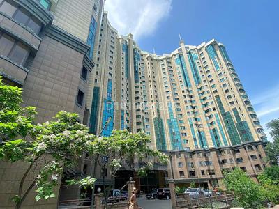 3-комнатная квартира · 160 м² · 18/23 этаж, Кабанбай батыра 87 за 60 000 ₸ в Алматы, Алмалинский р-н