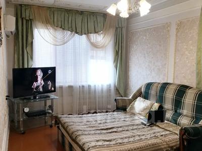 2-бөлмелі пәтер, 52 м², 4/5 қабат, 7-й мкр 28, бағасы: 12.8 млн 〒 в Актау, 7-й мкр