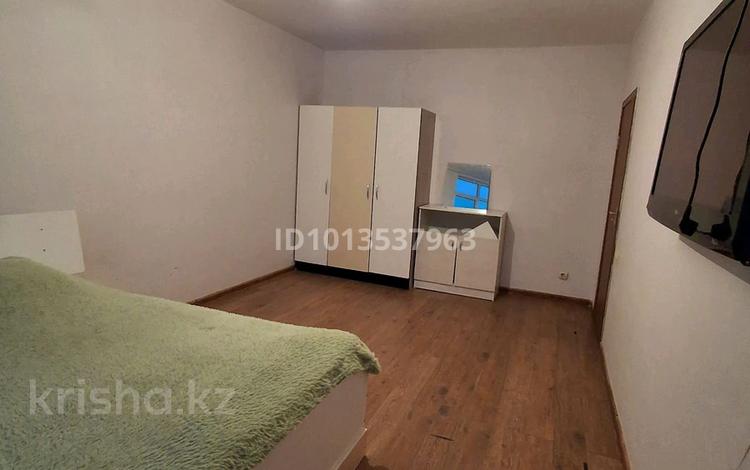1-бөлмелі пәтер · 40 м² · 8/9 қабат, мкр Нуркент, Нұркент ш/а 65 — Рысқұлов Момышұлы, бағасы: 10 000 ₸ в Алматы, Алатауский р-н — фото 2