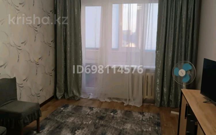 1-бөлмелі пәтер · 35 м² · 8/9 қабат, Қонаев ш/а. 4, бағасы: 110 000 ₸ в Уральске, мкр Кунаева — фото 2