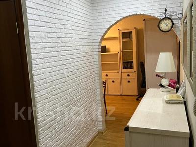 2-комнатная квартира · 42 м² · 1/5 этаж, Брусиловского 54 — Толе би за 270 000 ₸ в Алматы, Алмалинский р-н