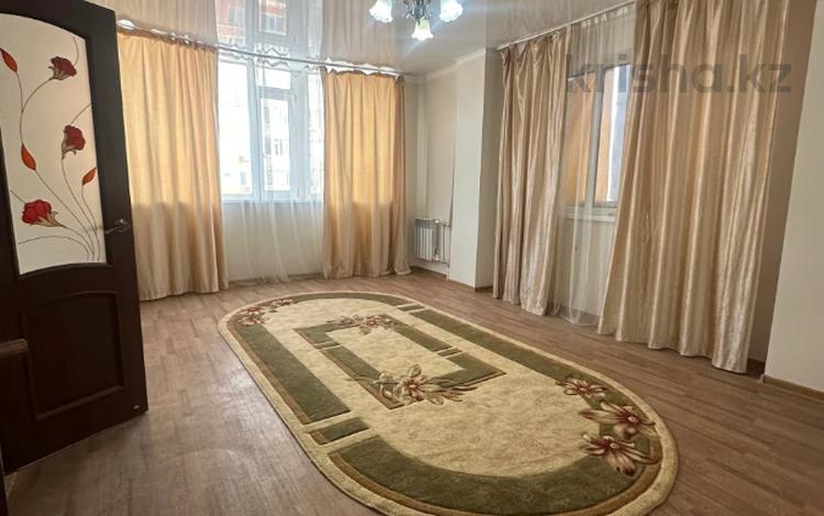 2-комнатная квартира · 60.6 м² · 5/10 этаж, мкр. Алтын орда, алии молдагуловой за 17.5 млн ₸ в Актобе — фото 2