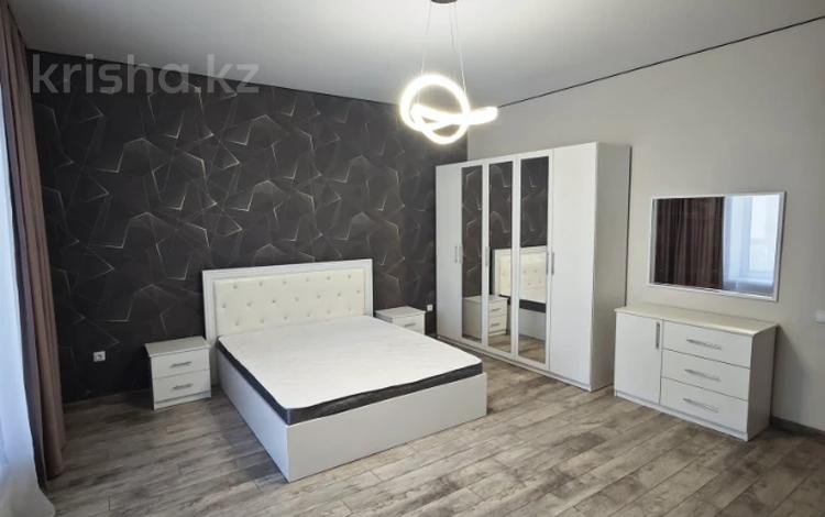 2-бөлмелі пәтер · 90.6 м² · 2/8 қабат, Береке 75, бағасы: 53 млн ₸ в Костанае — фото 2