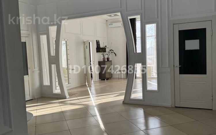Свободное назначение · 19 м² за 120 000 ₸ в Актобе, мкр 11 — фото 2