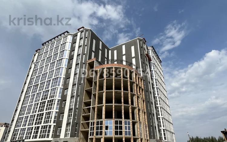 3-комнатная квартира, 86 м², 10/10 этаж, Гагарина 11А за 23.9 млн 〒 в Кокшетау — фото 2