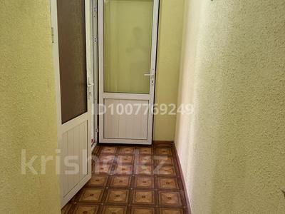 2-бөлмелі пәтер · 50 м² · 2 қабат, Момышулы 62 а, бағасы: 8 млн 〒 в Кентау