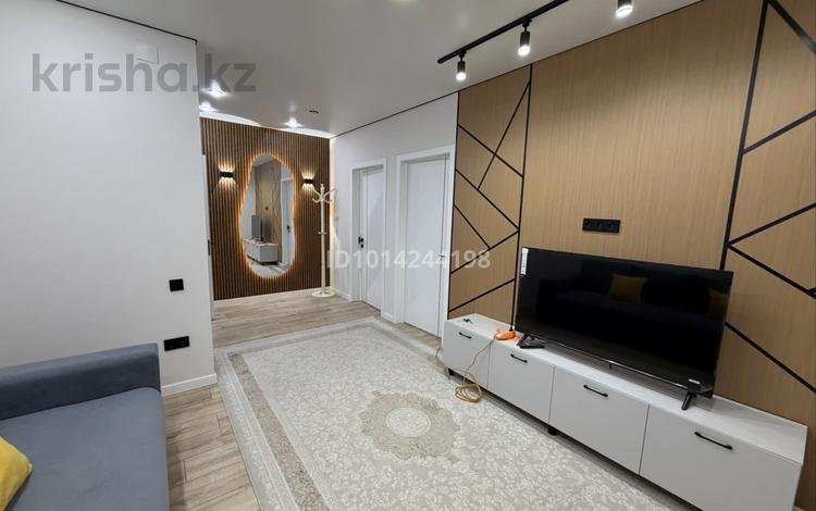 3-комнатная квартира · 55 м² · 9/10 этаж, Толеби 285/8 20 за 350 000 ₸ в Алматы, Ауэзовский р-н — фото 2