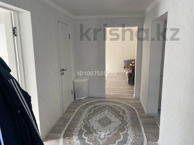 Отдельный дом · 3 комнаты · 80 м² · 4 сот., Жолмырзаева 21 за 27 млн 〒 в Актобе, жилой массив Юго-Запад-1